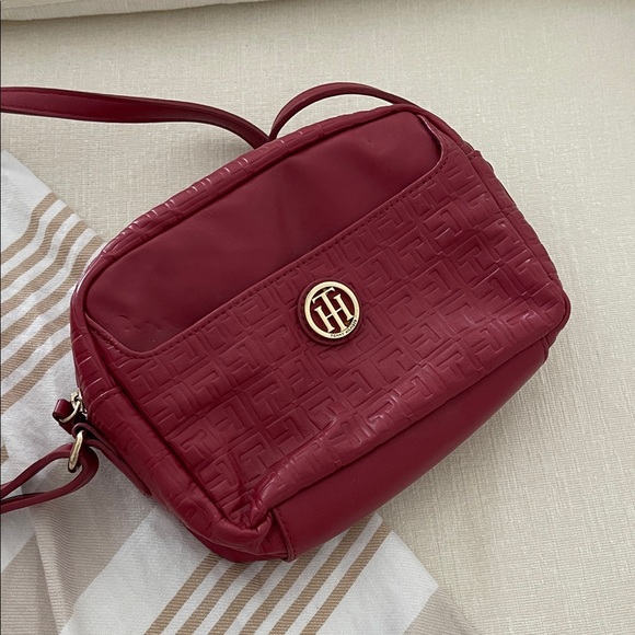 Tommy Hilfiger Embossed Burgundy Crossbody Bag - Picture 1 of 6
